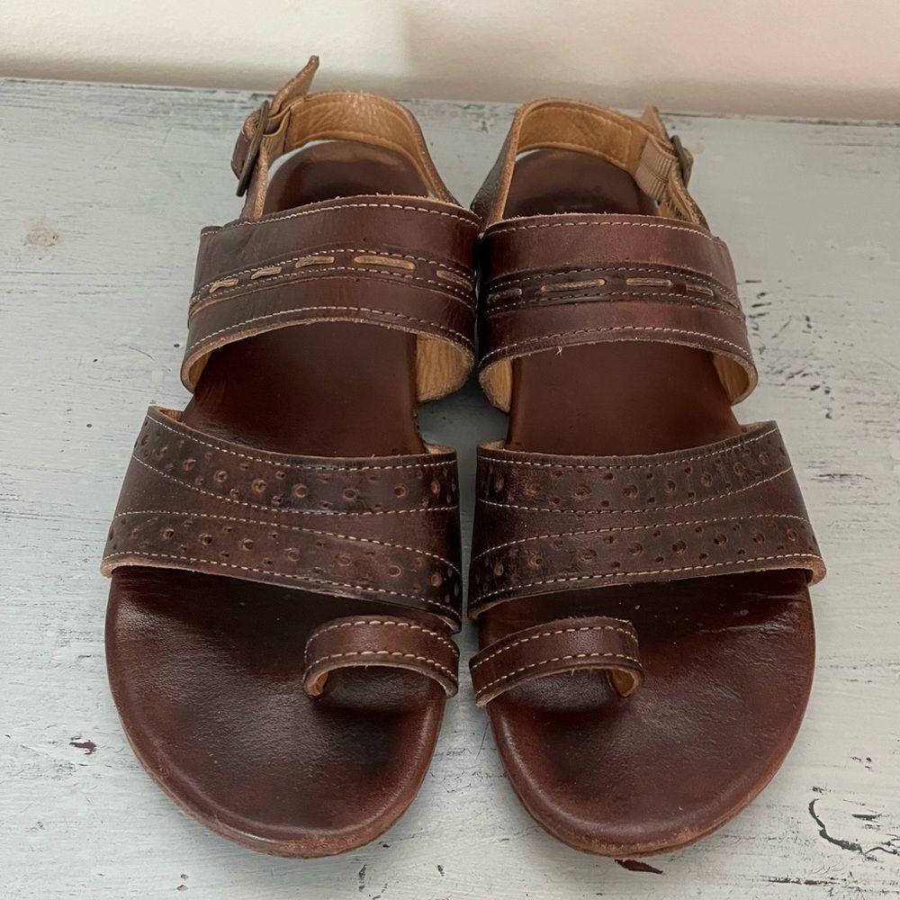Bed Stu Brown Leather Flat Sandals | Size 7